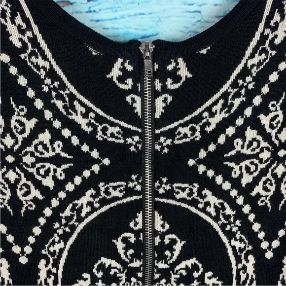 ROMEO & JULIET Couture
Short Sleeve Knit Dress - Picture 7 of 7